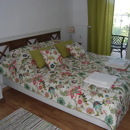 Spring & Summer Polanki Park Apartment *