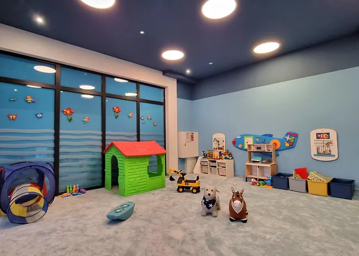 Spring & Summer Polanki Park 公寓 科沃布热格