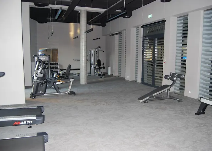 Spring & Summer Polanki Park 公寓 科沃布热格