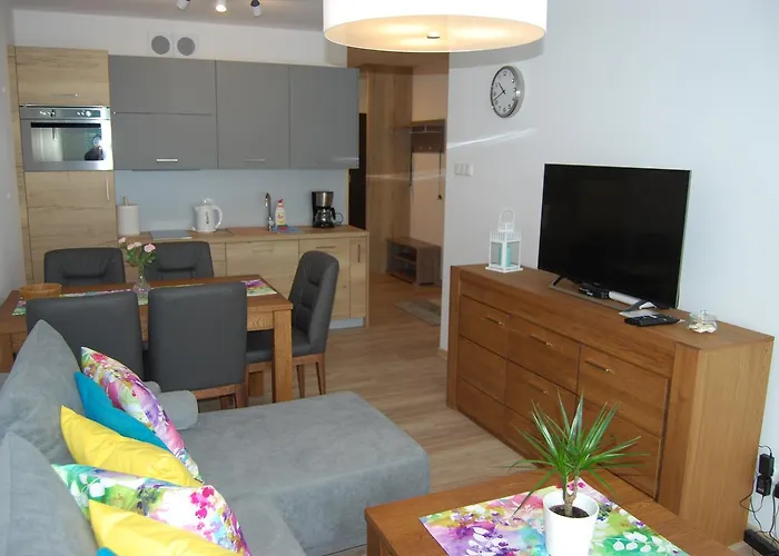 Spring & Summer Polanki Park 公寓 科沃布热格