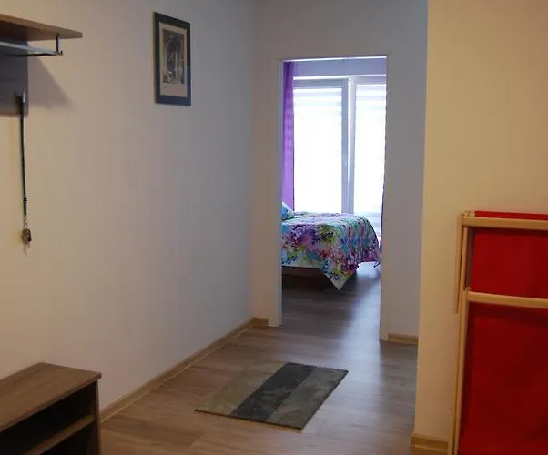 דירה Spring & Summer Polanki Park